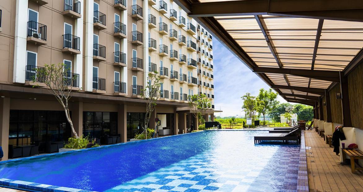 Azalea Suites Cikarang By Jayakarta Group Jacarta Exterior foto