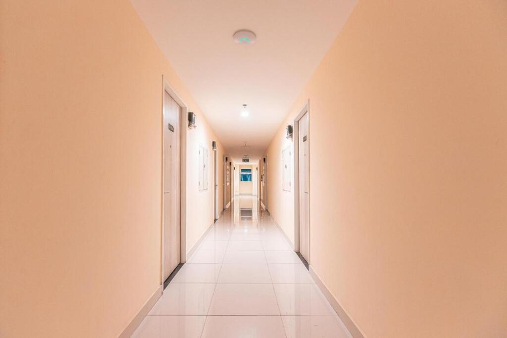 Azalea Suites Cikarang By Jayakarta Group Jacarta Exterior foto