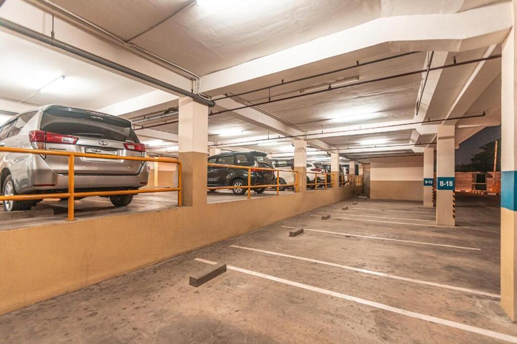 Azalea Suites Cikarang By Jayakarta Group Jacarta Exterior foto